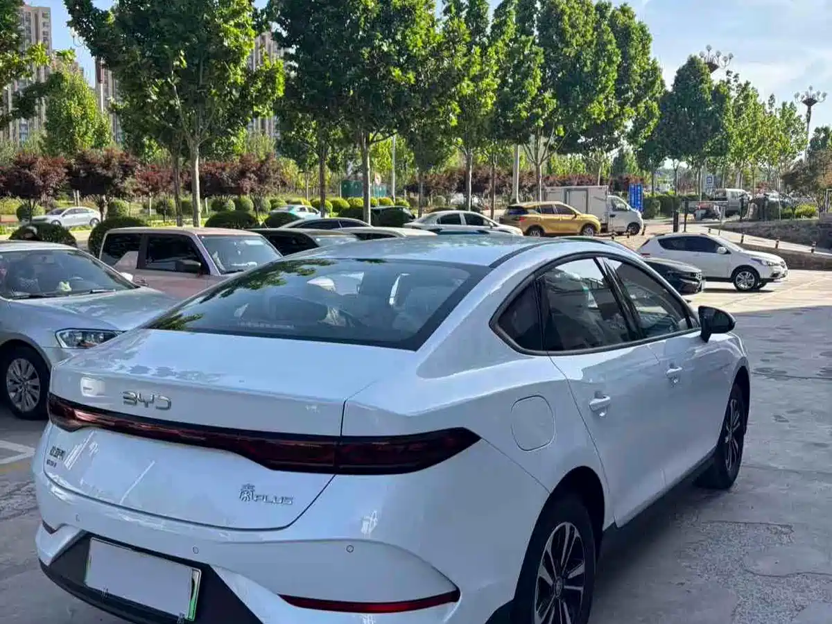 BYD Qin PLUS 2026 DM-i Smart Edition 128KM Progressive фото 9