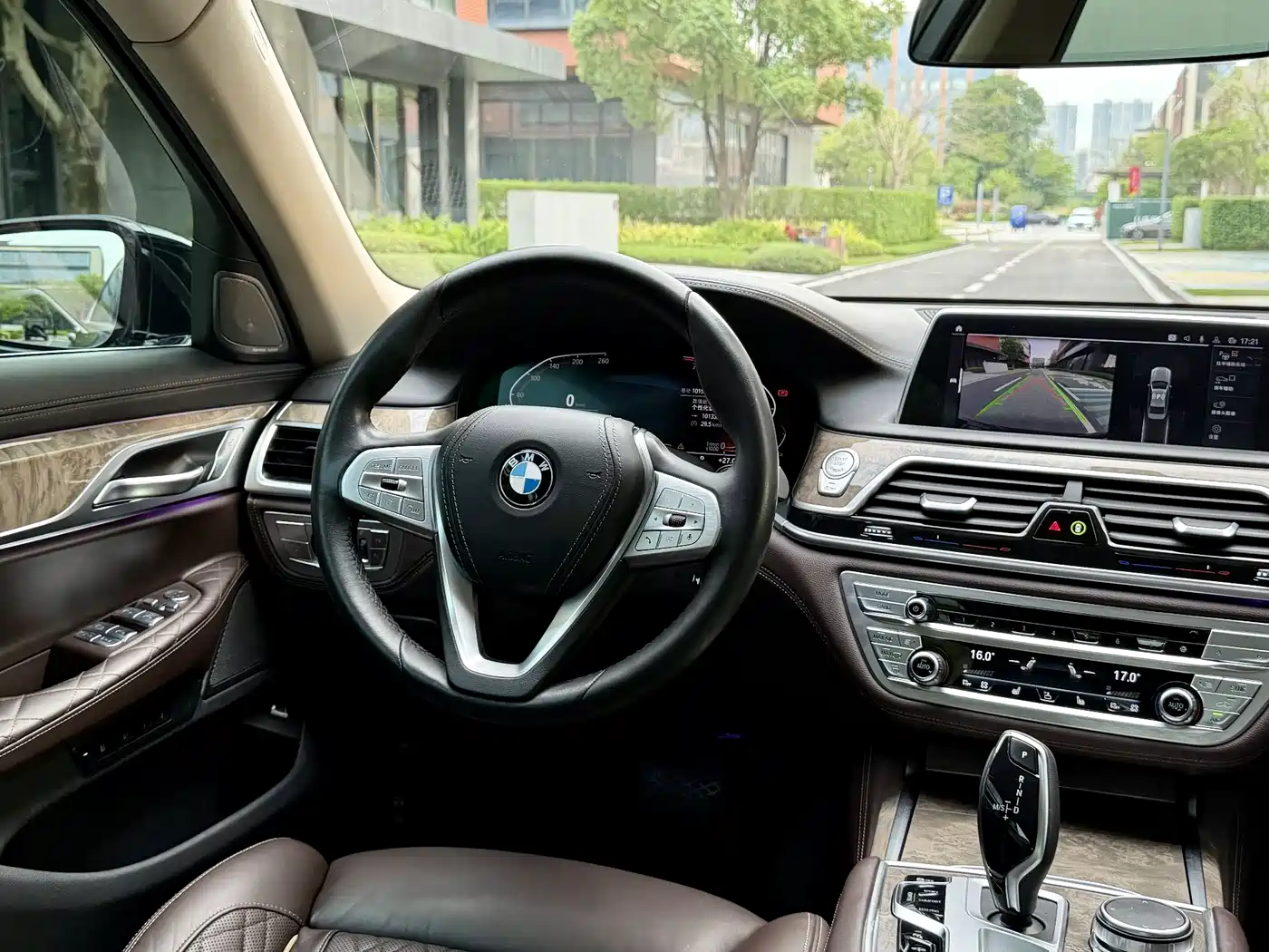 BMW 7 Series 2021 Model 740Li Leading Luxury Package фото 21