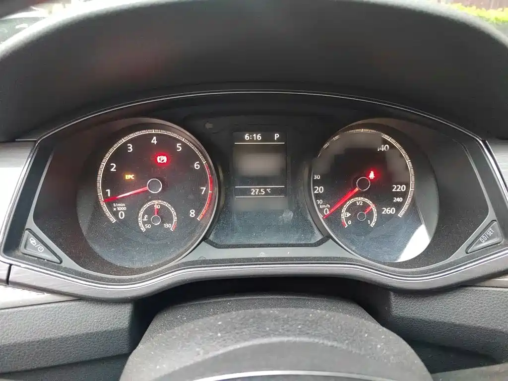 Photo 4 - Volkswagen Passat