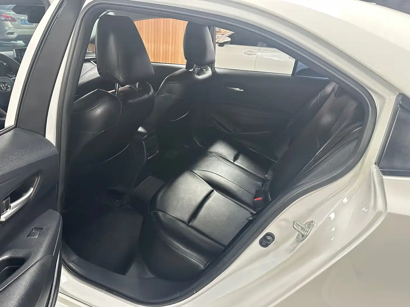 Toyota Corolla 2021 1.2T S-CVT Elite PLUS Edition фото 8