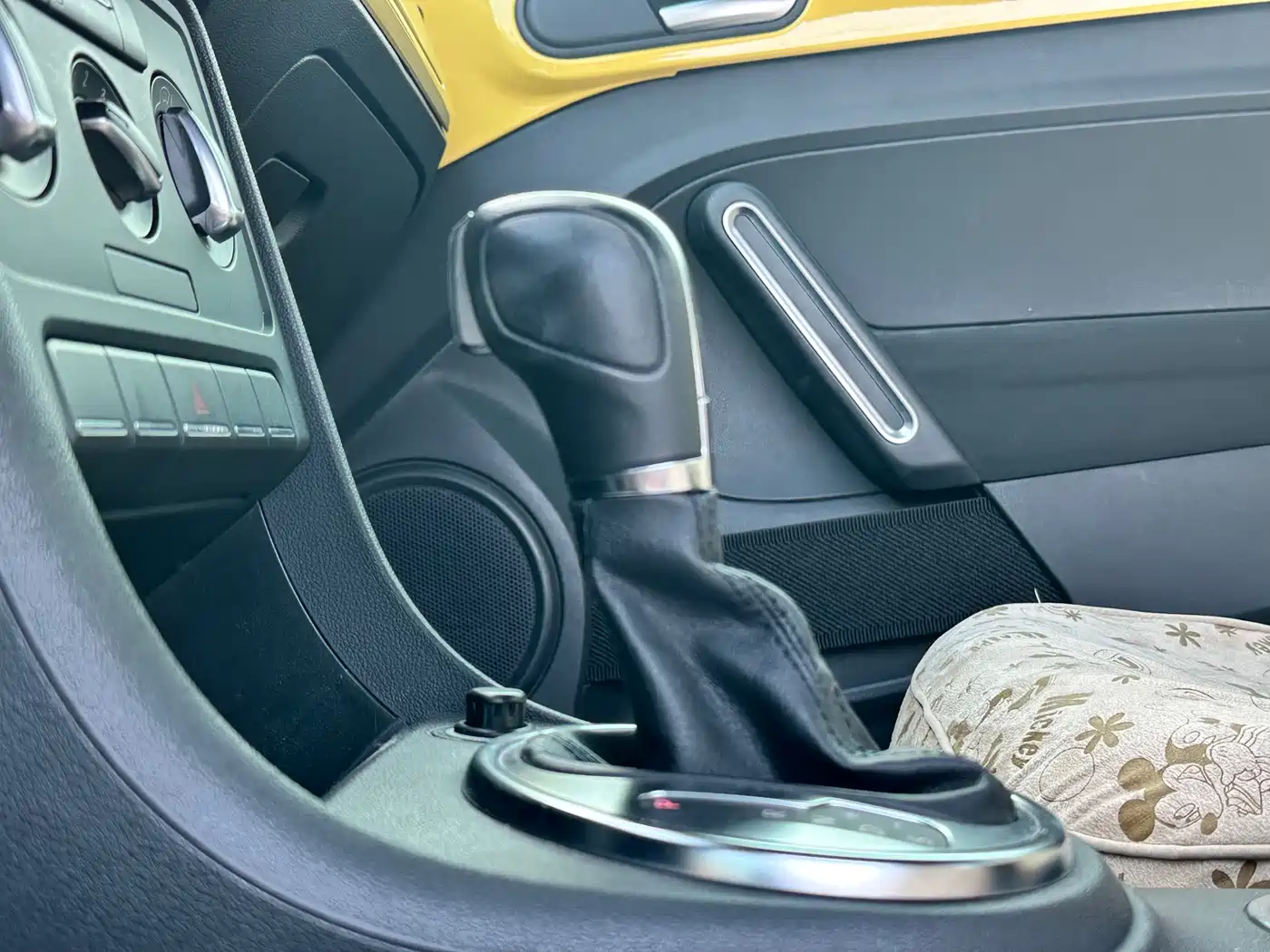 Volkswagen Beetle 2013 1.2TSI Fashion фото 14