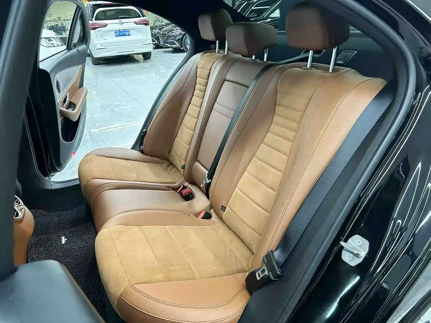 Mercedes-Benz E-Class 2018 E 200 Sport 4MATIC фото 15
