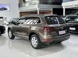 Фото 9 - Volkswagen Touareg