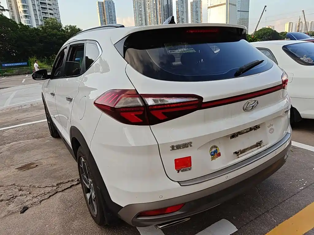 Фото 5 - Hyundai Tucson