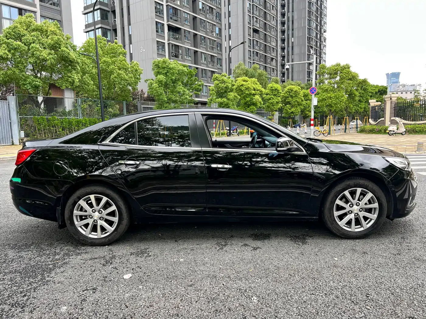 Chevrolet Malibu 2017 1.5T Automatic Luxury Edition фото 4