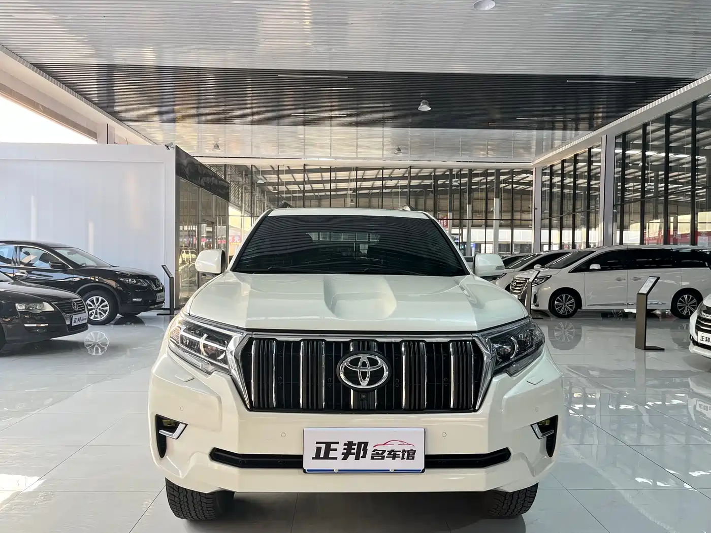 Toyota Prado 2018 3.5L Auto TX-L фото 2