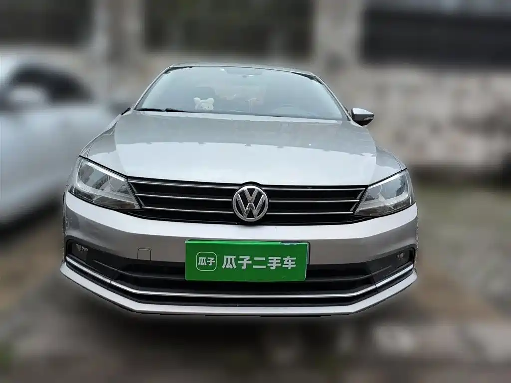 Volkswagen Sagitar 2015 1.6L Automatic Comfort фото 24