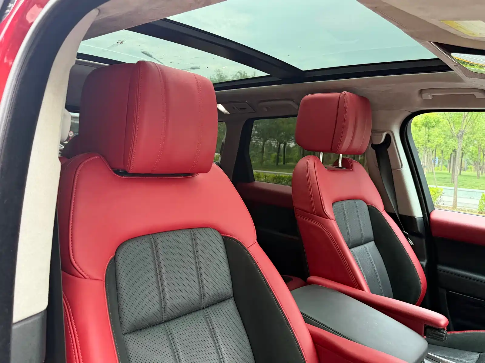 Фото 23 - Land Rover Range Rover Sport