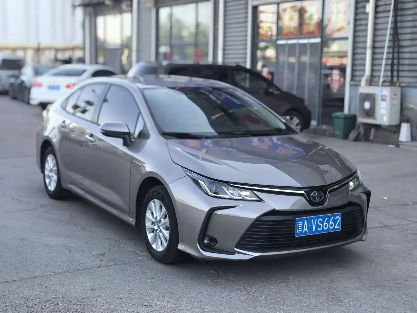 Toyota Corolla 2021 Hybrid 1.8L E-CVT Pioneer Edition фото 3