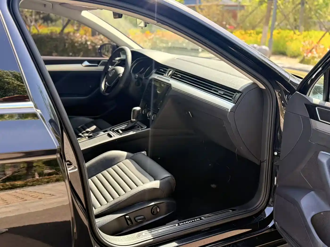 Volkswagen Magotan 2019 330TSI DSG Leading China V фото 6
