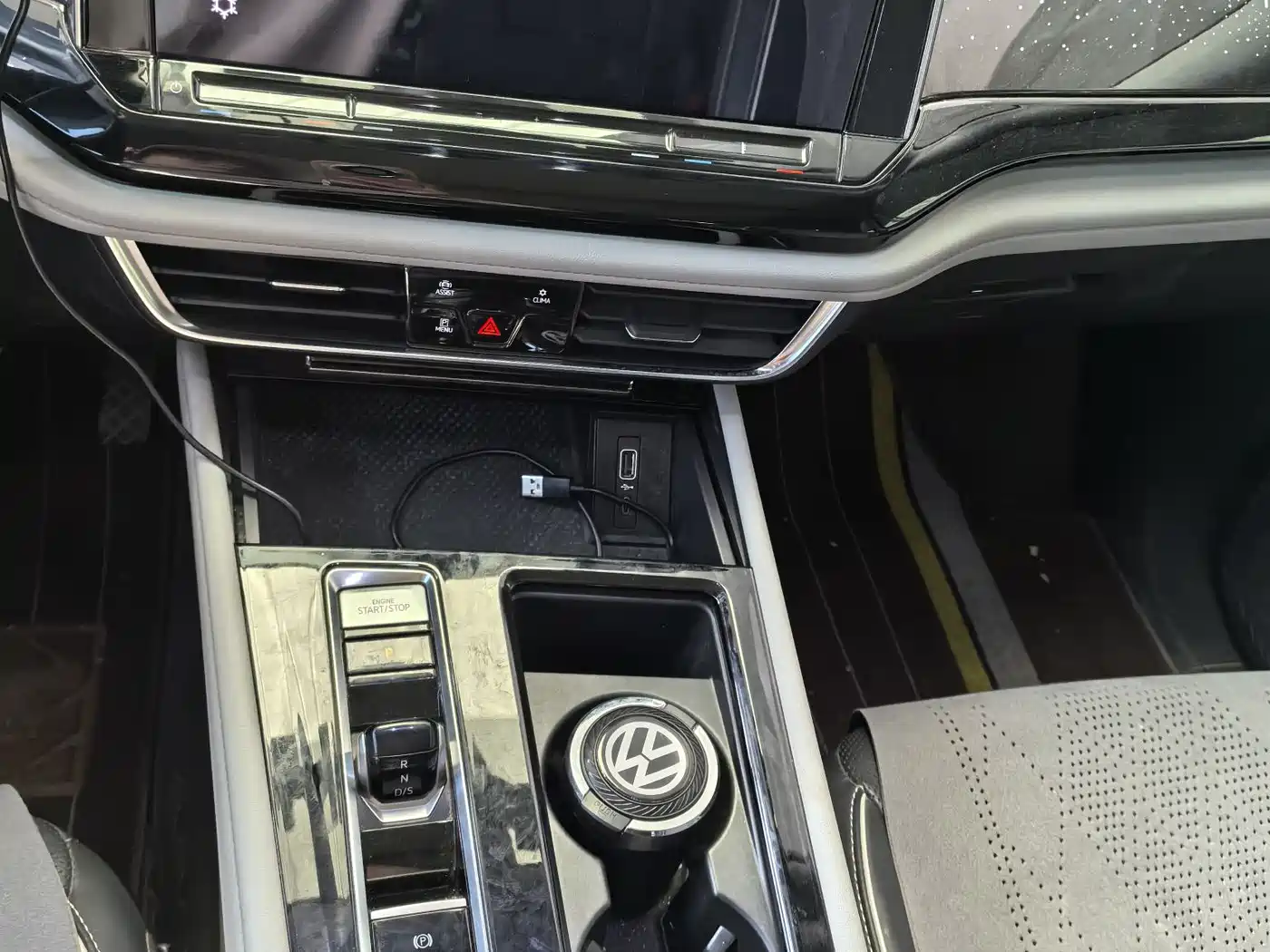 Volkswagen Teramont 2022 380TSI 4MOTION Premium Luxury фото 9