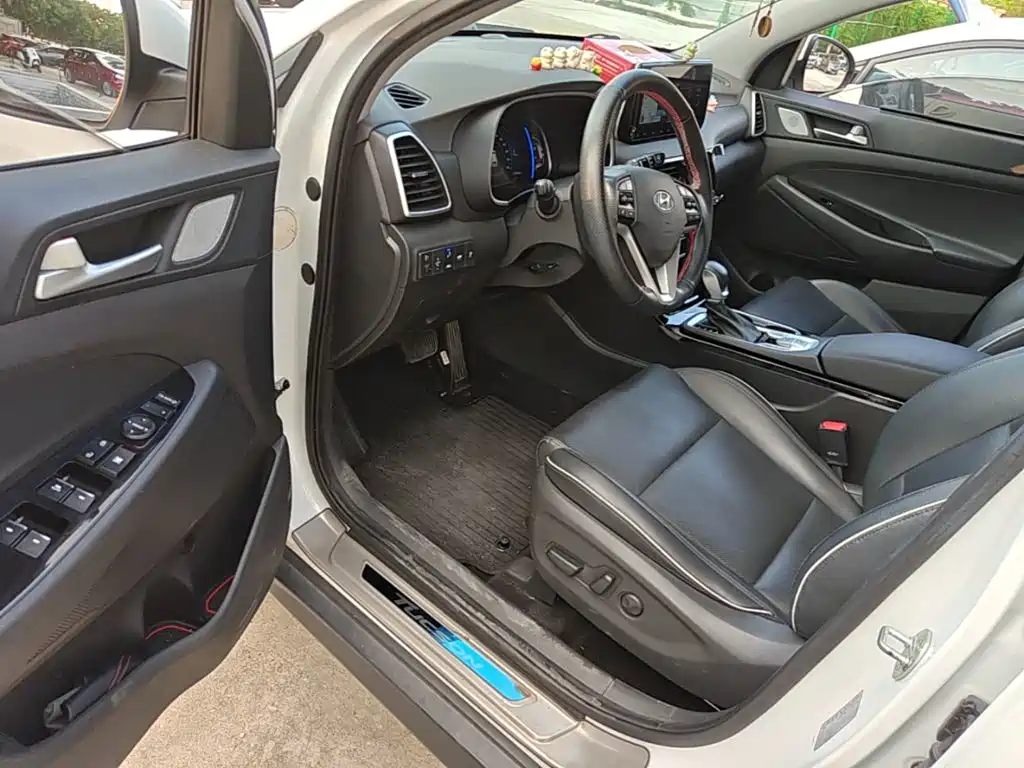 Фото 16 - Hyundai Tucson