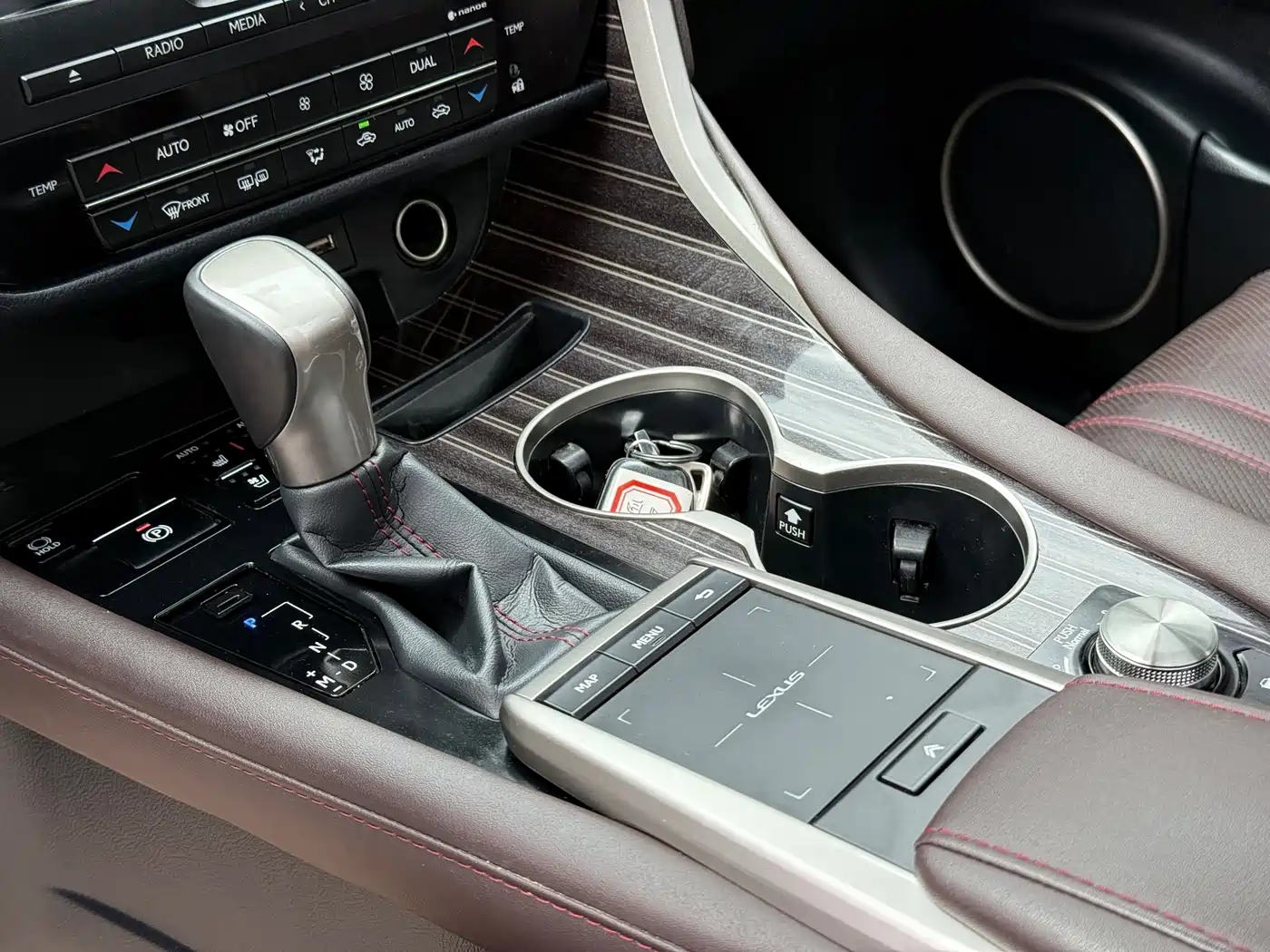 Lexus RX 2020 300 4WD Luxury Edition China VI фото 5