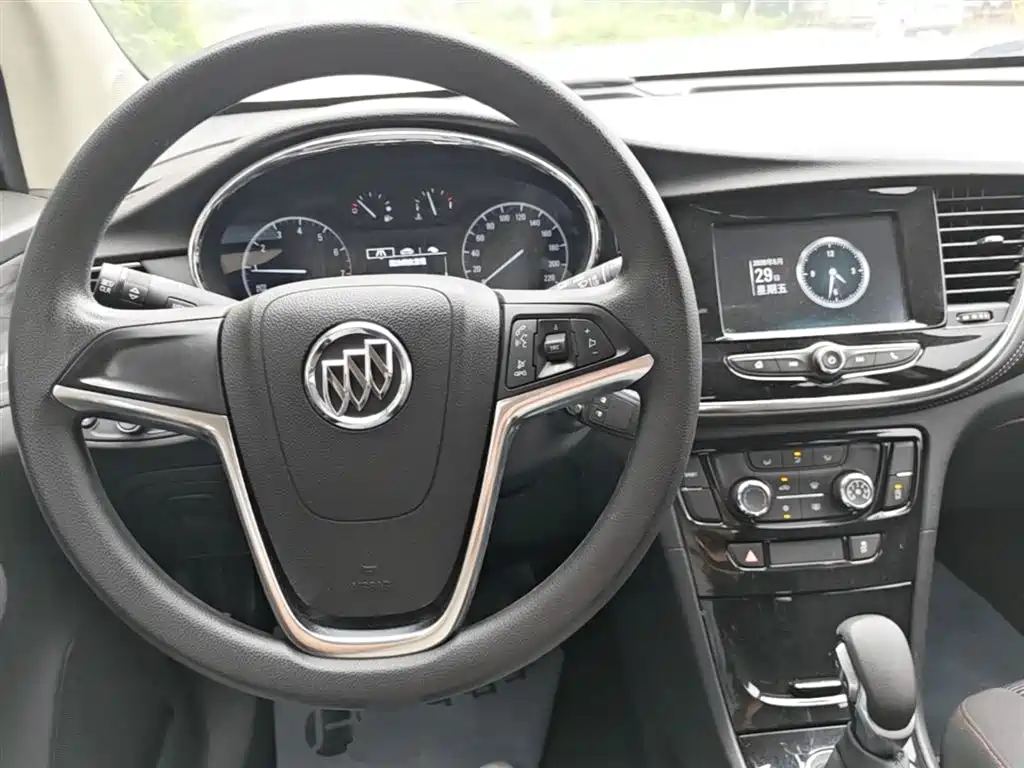 Buick Encore 2018 18T Automatic 2WD Urban Leading фото 10