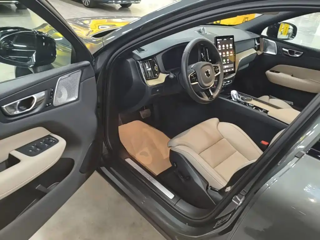 Photo 16 - Volvo XC60