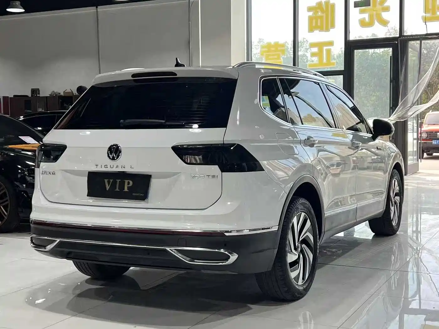 Volkswagen Tiguan L 2024 300TSI Auto 2WD Smart Edition фото 9