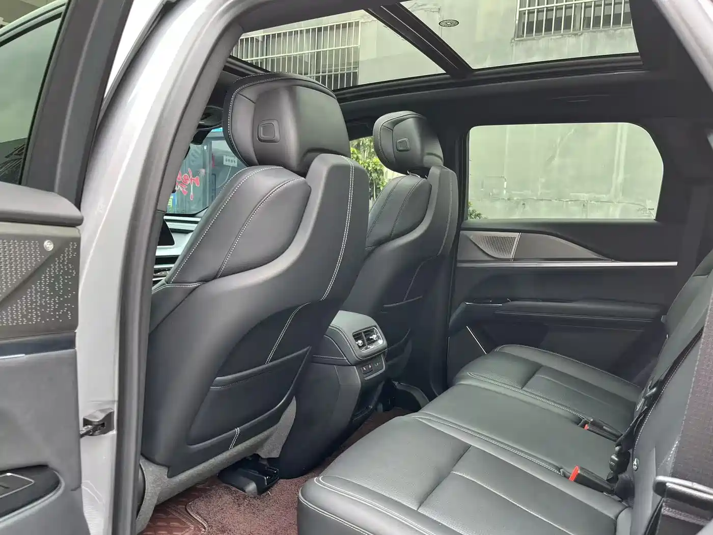 Cadillac XT5 2025 2.0T Premium Model фото 6