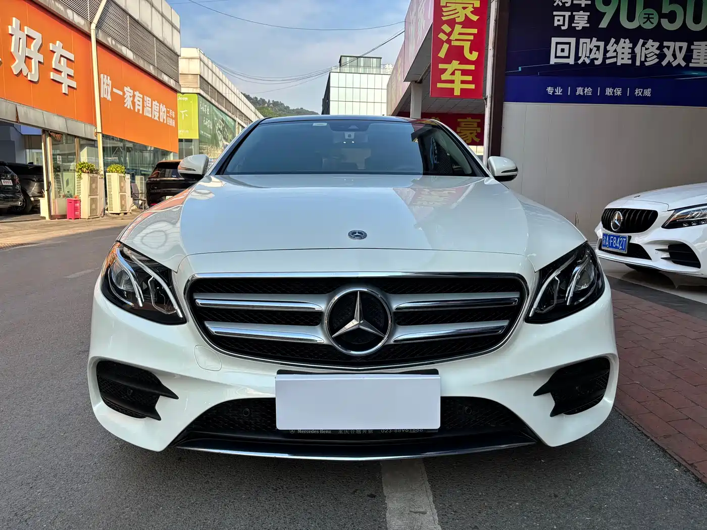 Mercedes-Benz E-Class 2016 E 200 L Sport Type фото 2