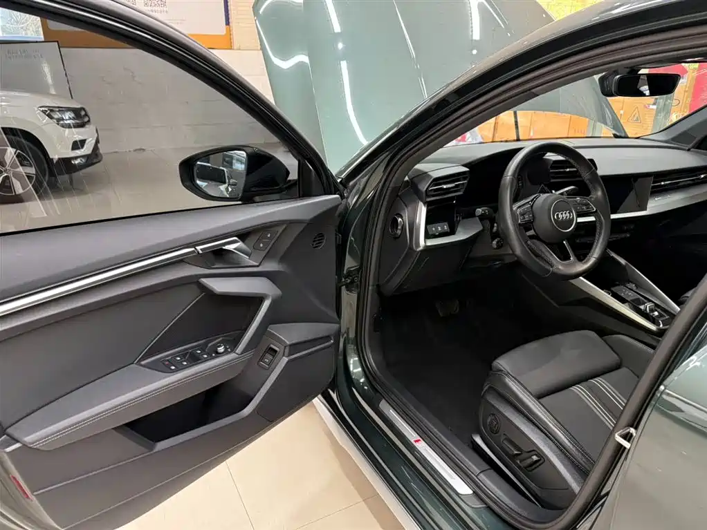 Audi A3 2023 A3L Limousine 35 TFSI Fashion Sport фото 8