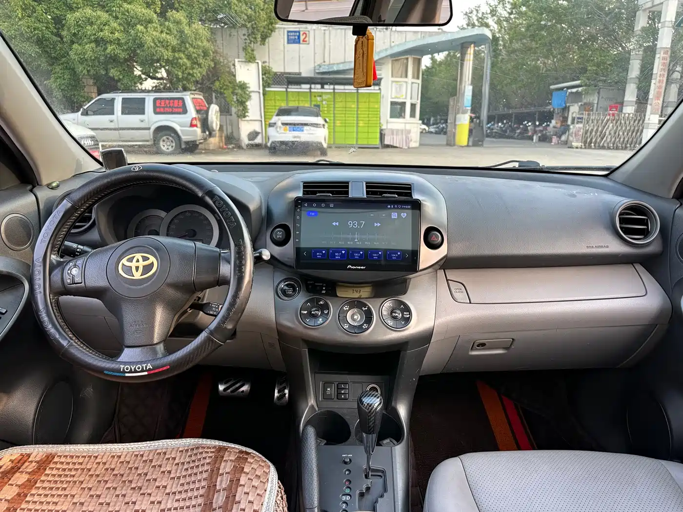 Toyota RAV4 Rongfang 2009 2.4L Automatic Luxury Navigation Edition фото 11