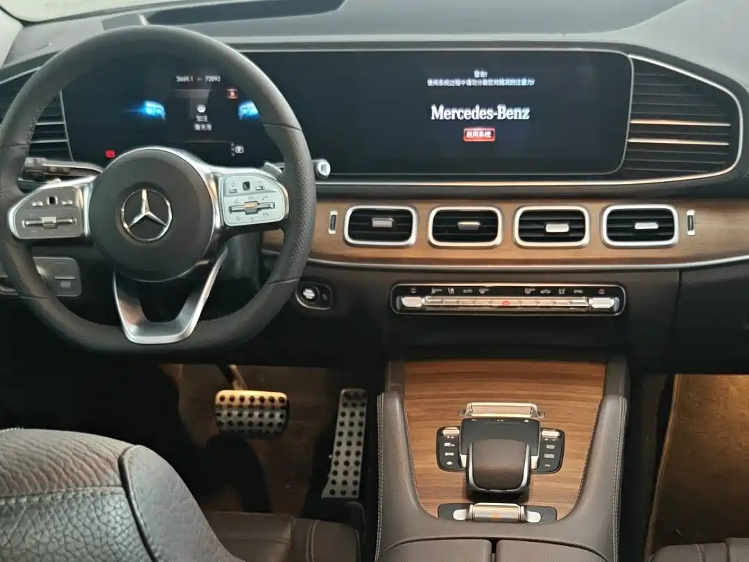 Mercedes-Benz GLS 2024 GLS 450 4MATIC Fashion Edition фото 10