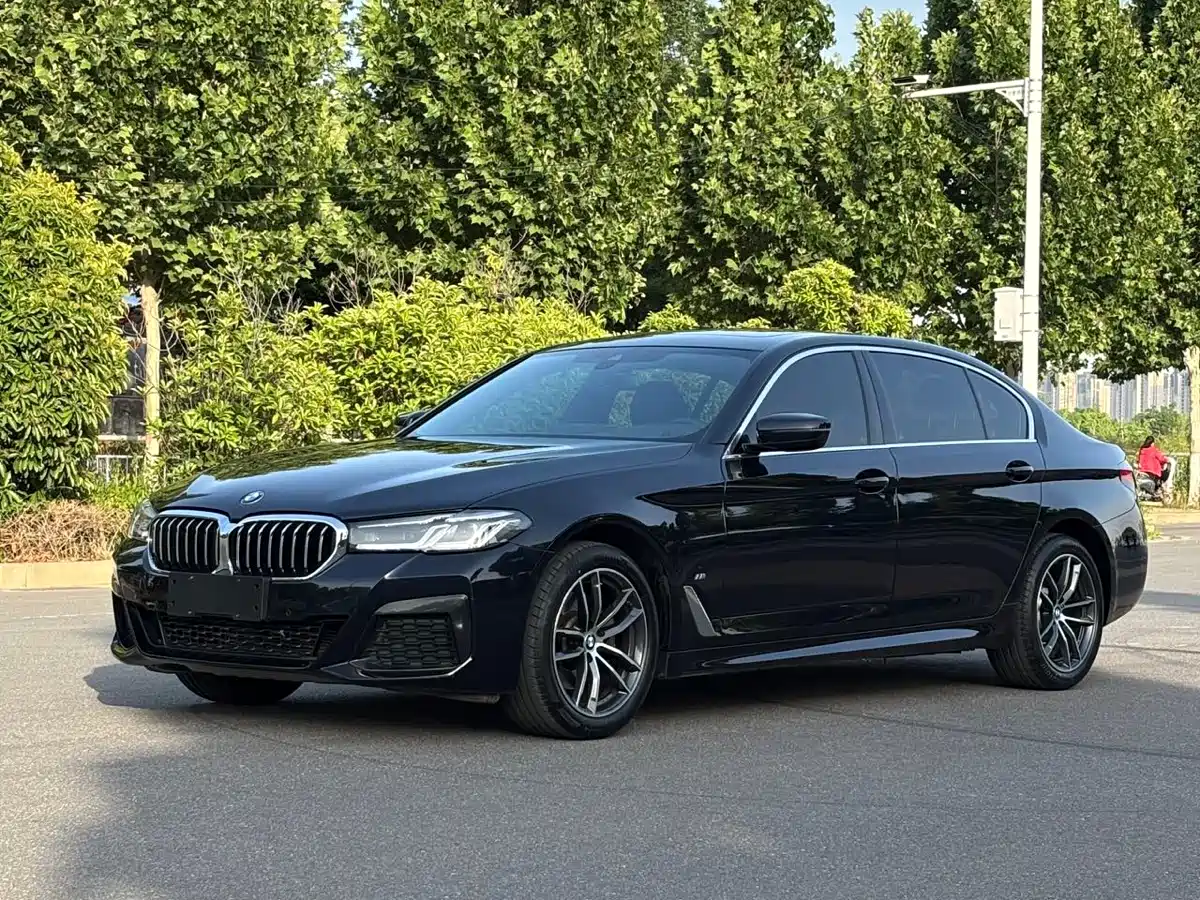 BMW 5 Series 2022 525Li M Sport Package