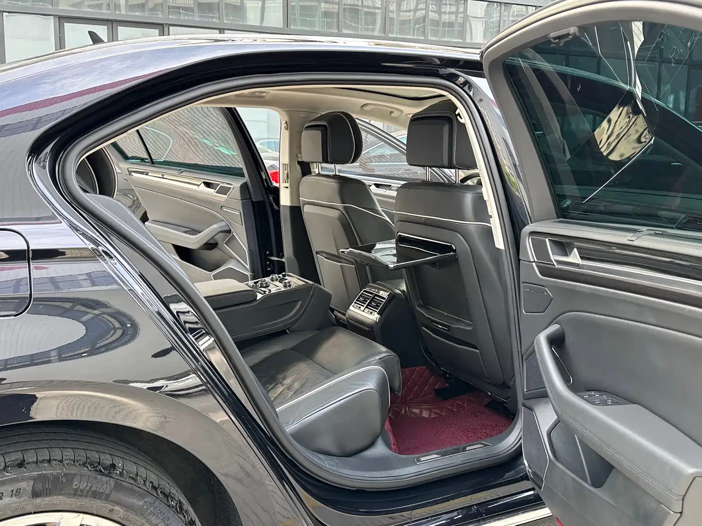 Volkswagen Phideon 2018 Facelift 380TSI FWD Flagship фото 13