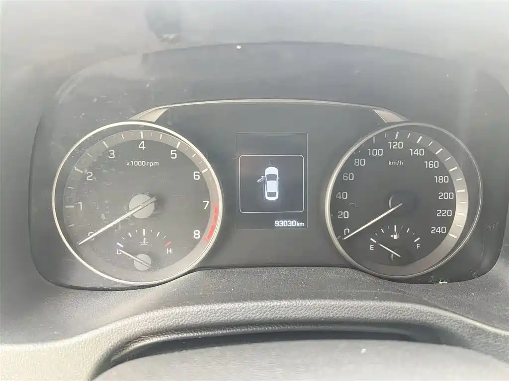 Hyundai Elantra 2016 1.6L Auto Smart·Luxury Edition фото 13