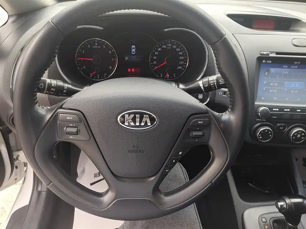 Kia K3 2015 1.6L Automatic GLS фото 11