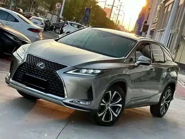 Lexus RX 2021
