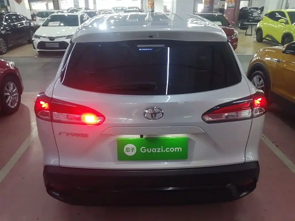 Toyota Frontlander 2023 2.0L CVT Elite Edition фото 6