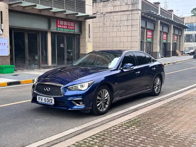 INFINITI Q50L