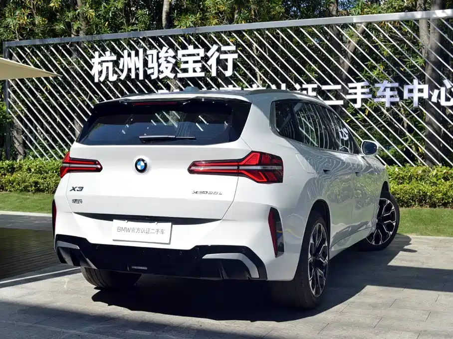 BMW X3 2025 xDrive30L Leading Model M Sport Black Package фото 4
