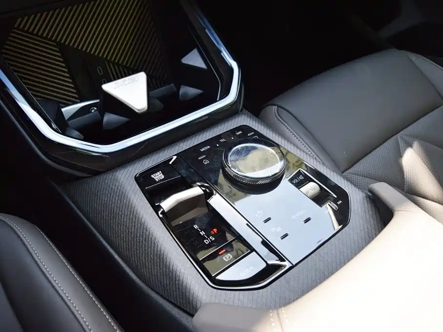 BMW X3 2025 xDrive30L Leading Model M Sport Black Package фото 10