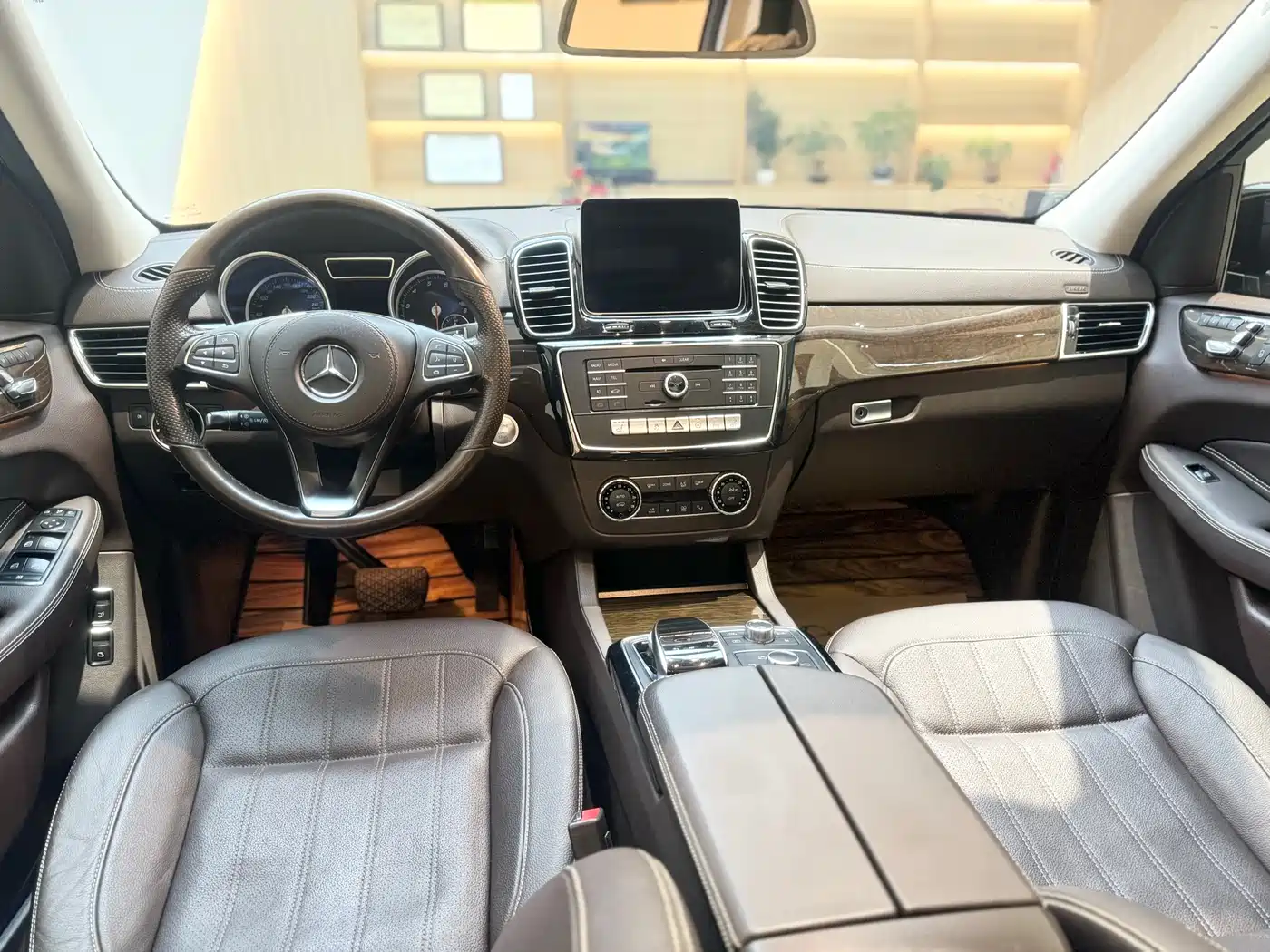 Mercedes-Benz GLS 2018 Facelift GLS 400 4MATIC Sport фото 8