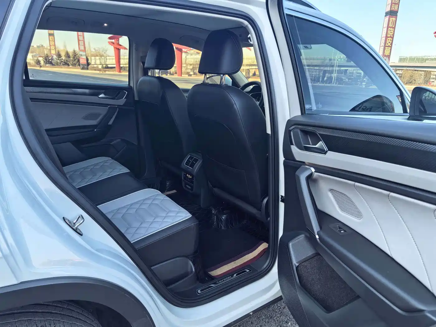 Volkswagen Tayron 2023 280TSI 2WD Luxury Plus Advanced Edition фото 12