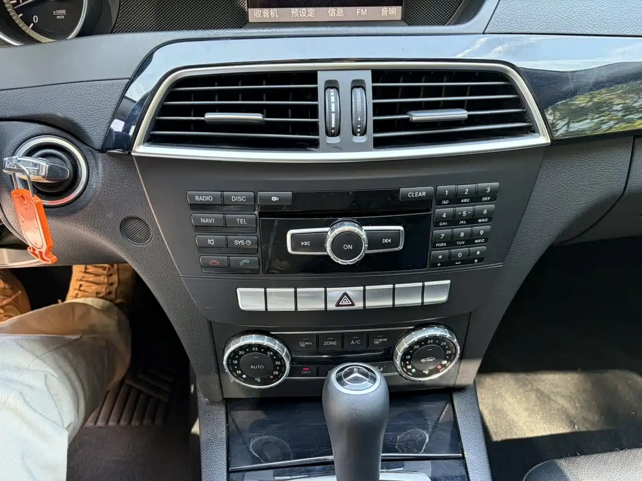 Mercedes-Benz C-Class 2013 C 180 Classic Grand Edition фото 14