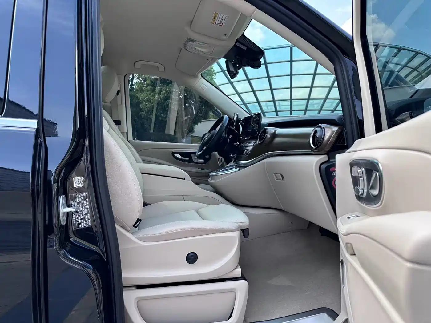 Mercedes-Benz V-Class 2022 V 260 L Long Wheelbase Prestige Edition фото 19