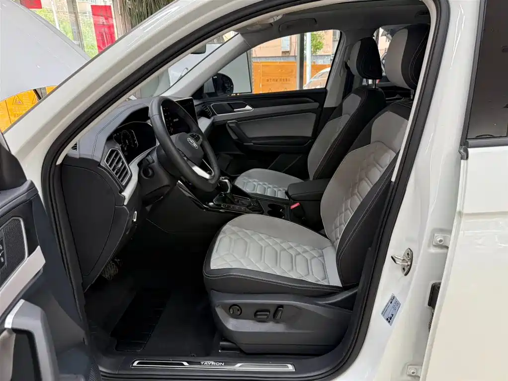 Volkswagen Tayron 2023 280TSI 2WD Luxury Plus Advanced Edition фото 19