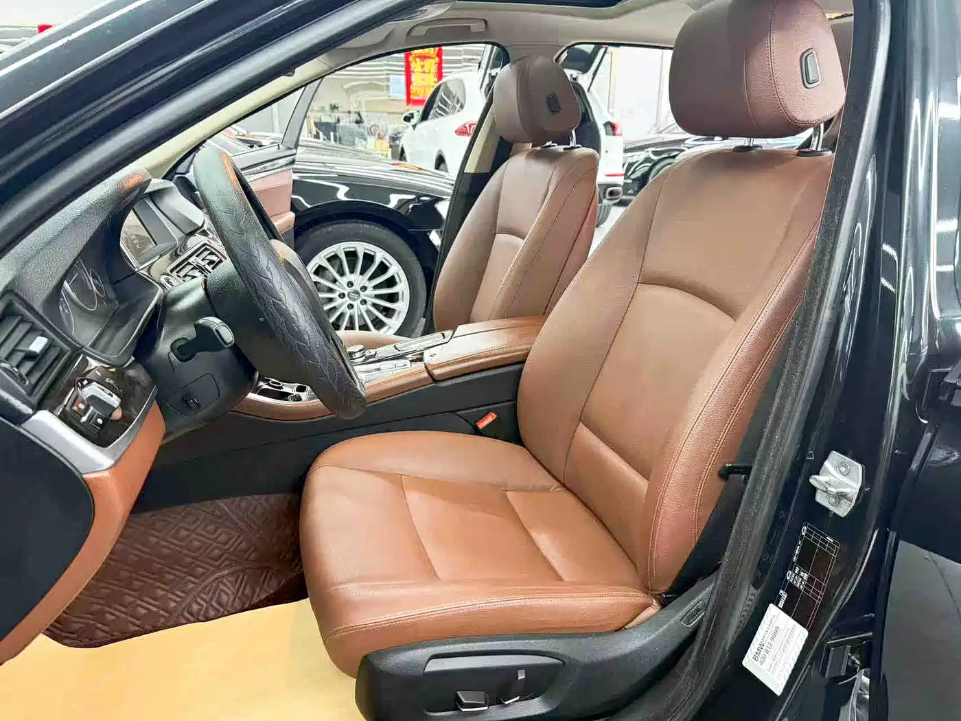BMW 5 Series 2017 525Li Leading Edition фото 14