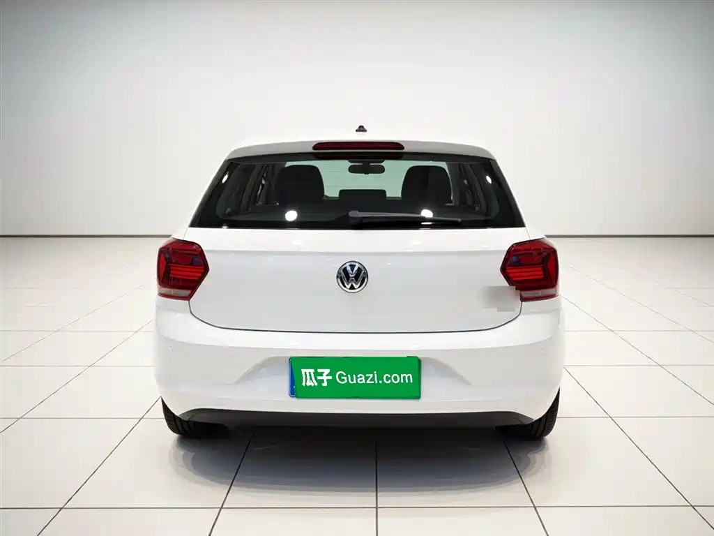 Volkswagen Polo 2019 Plus 1.5L Automatic Panorama Enjoyment Edition фото 3