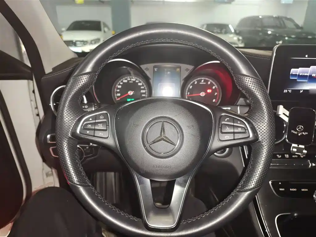 Mercedes-Benz C-Class 2015 Facelift C 200 L Sport фото 7
