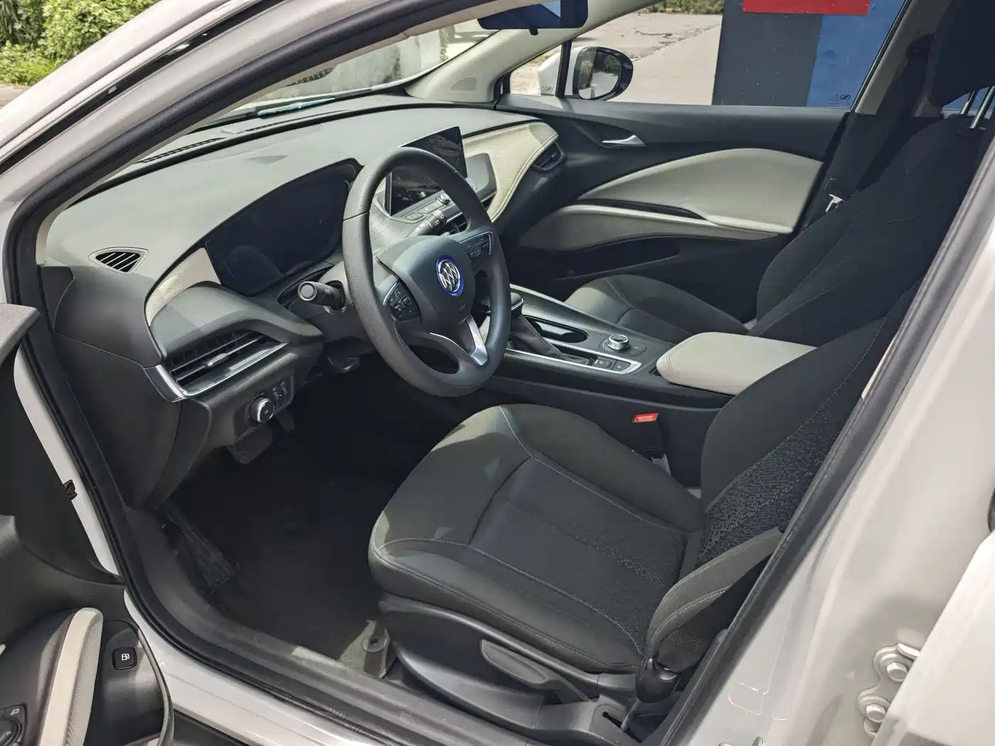 Buick Velite 6 2020 Plug-in Hybrid Connected Fashion Edition фото 5