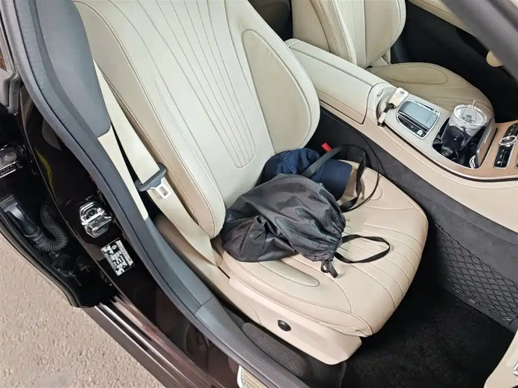 Mercedes-Benz CLS 2018 CLS 300 Dynamic фото 25
