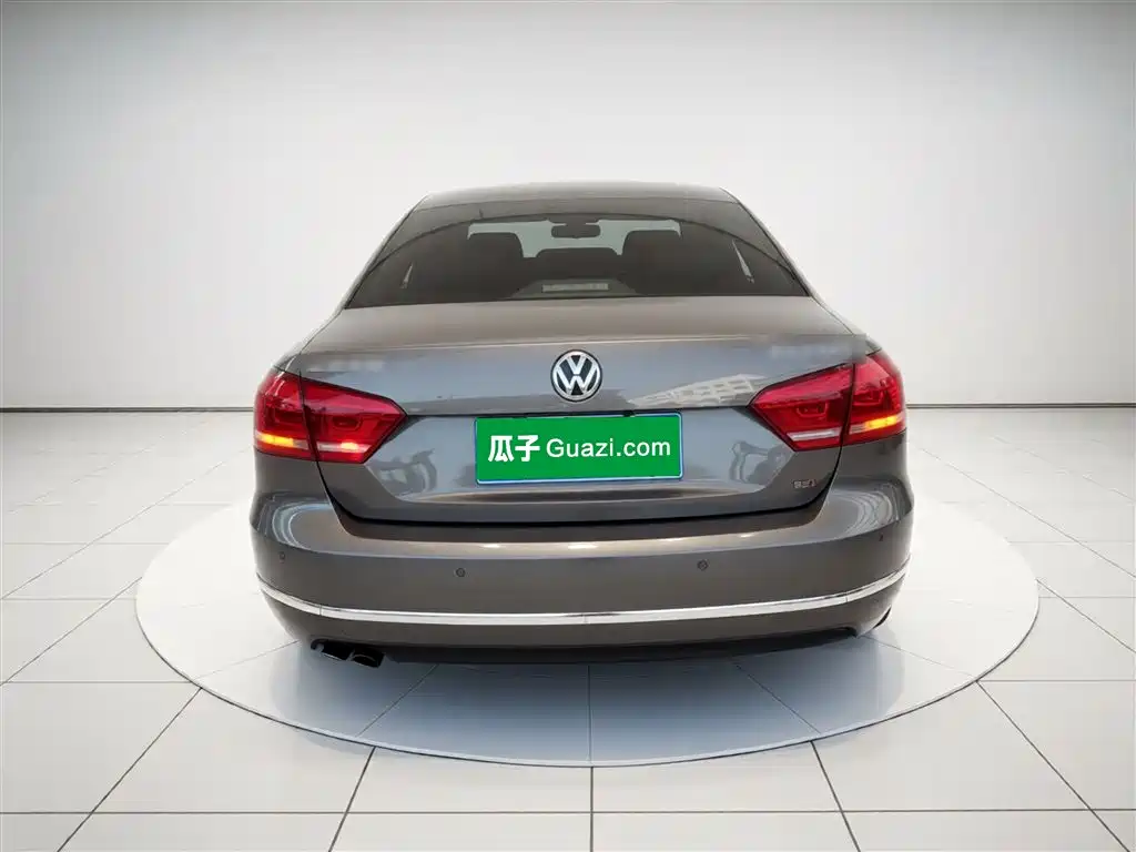Volkswagen Passat 2014 1.8TSI DSG Luxury Edition фото 6
