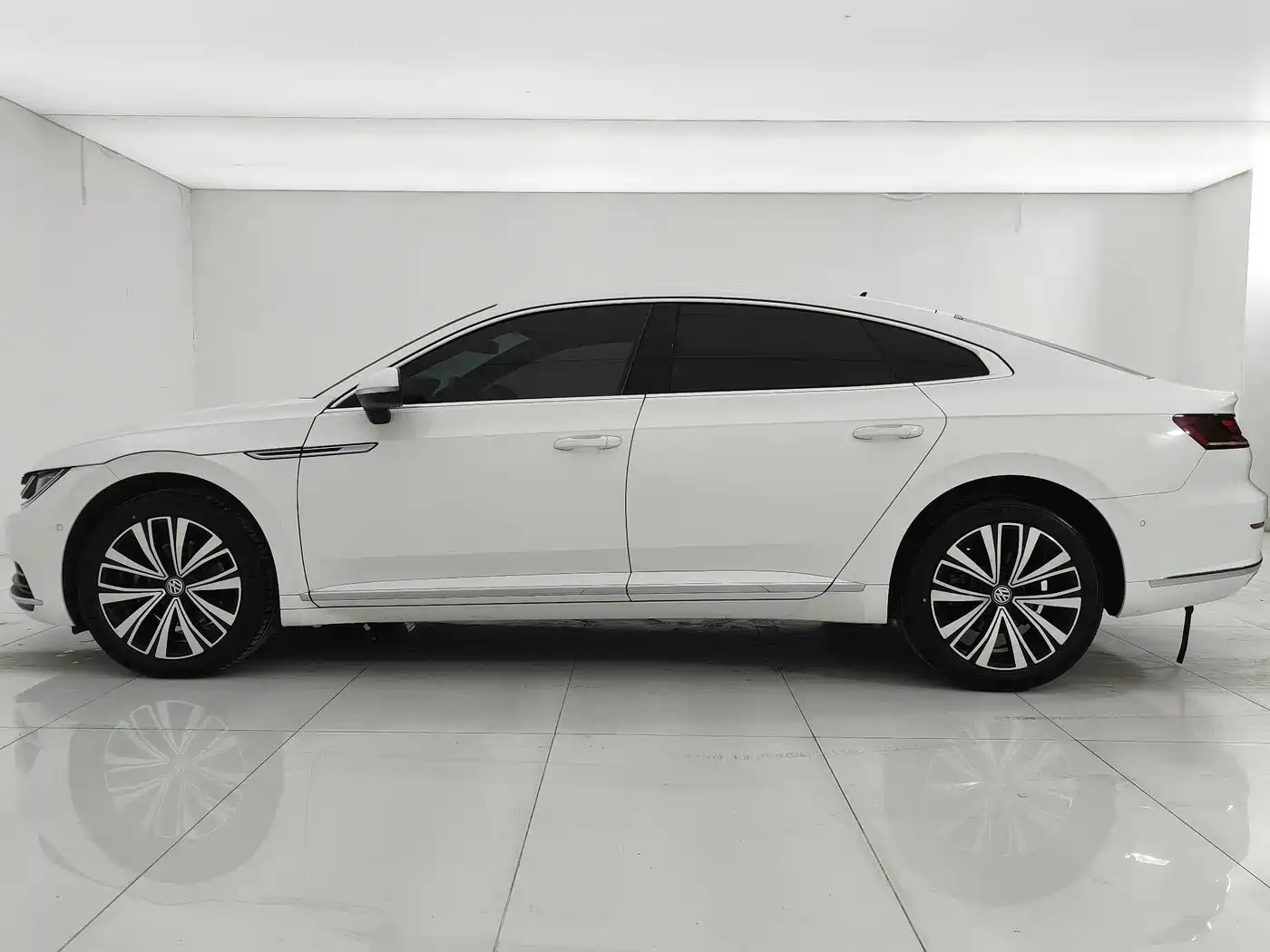 Volkswagen FAW-Volkswagen CC 2020 330TSI Glamour Version China VI фото 3