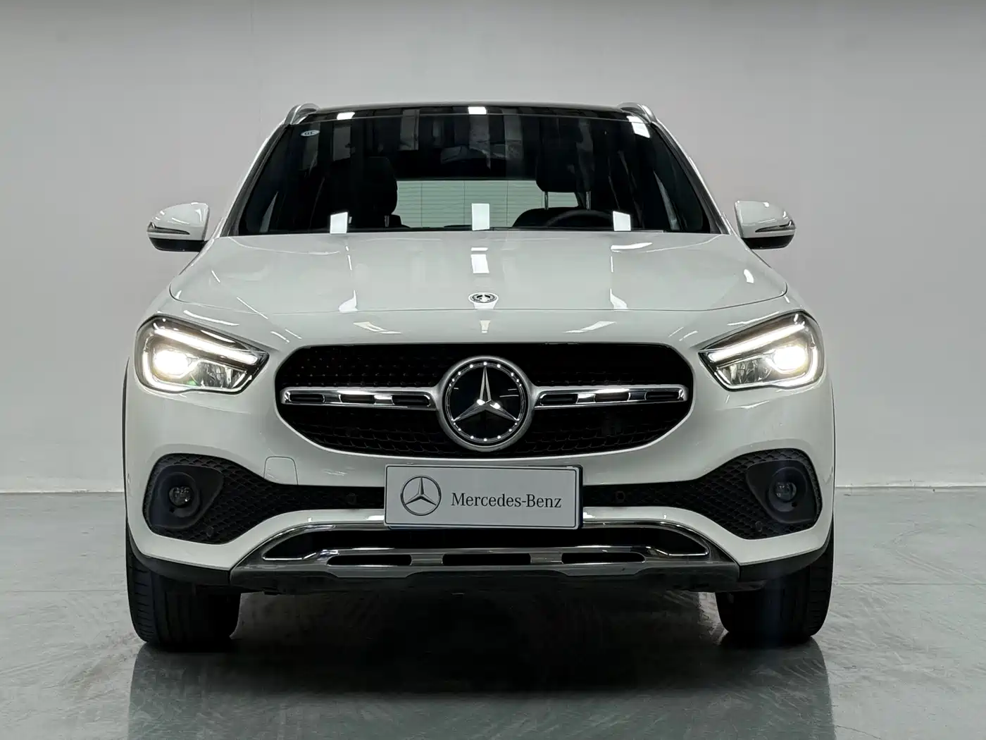 MERCEDES-BENZ GLA