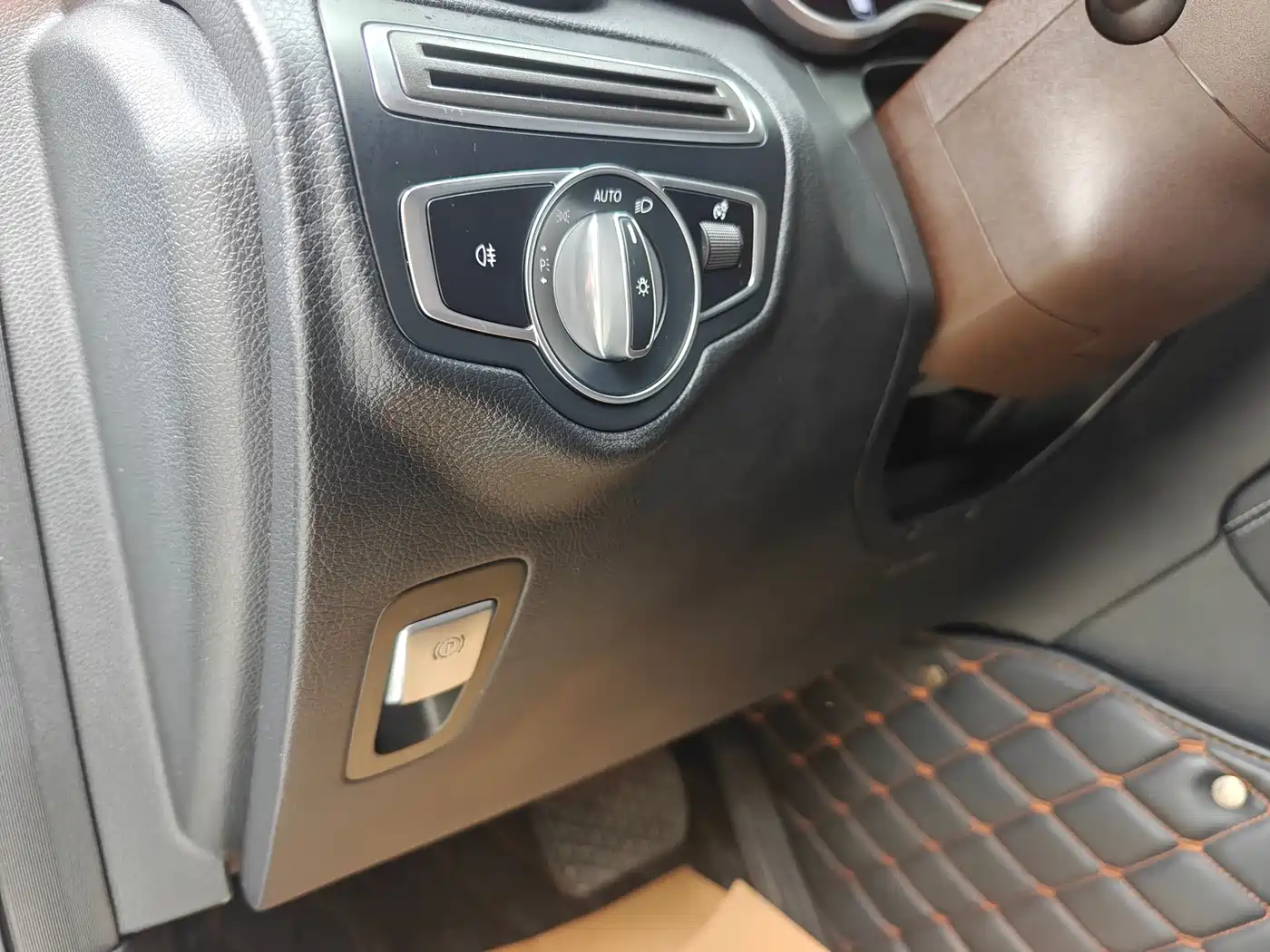 Mercedes-Benz GLC 2020 Facelift GLC 300 L 4MATIC Dynamic фото 18