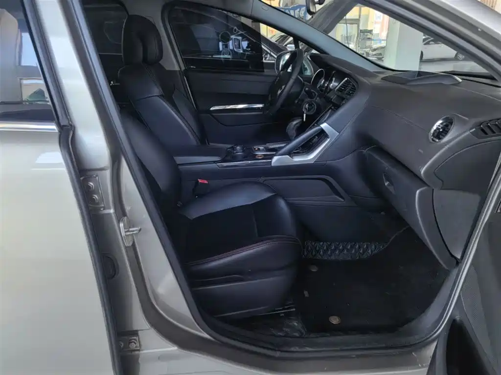 Peugeot 3008 2015 1.6THP Automatic Classic Edition фото 25