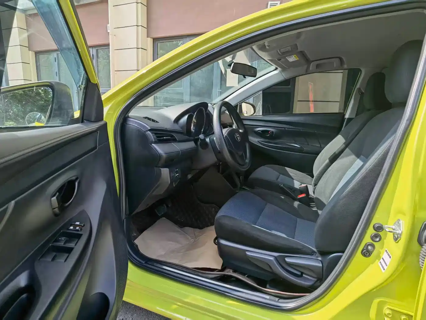 Toyota YARiS L Zhi Xuan 2019 1.5E CVT MeiDong Edition China VI фото 17